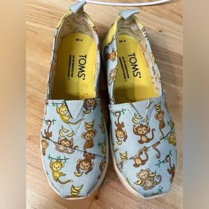 TOMS Unisex size 12Y monkey & banana shoes for kids